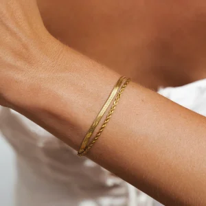 LOV Layered Bracelet: Effortless Everyday Style